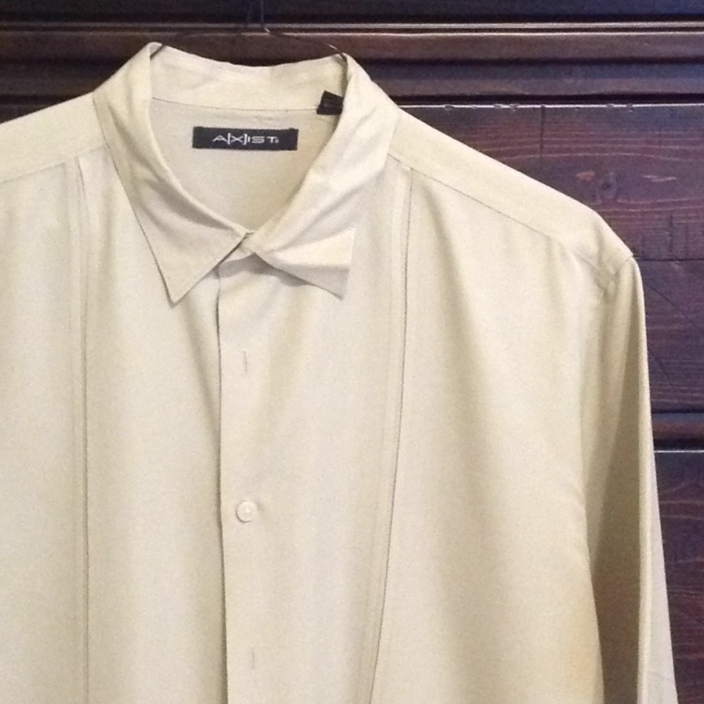 A[X]IST Short-Sleeved Shirt!